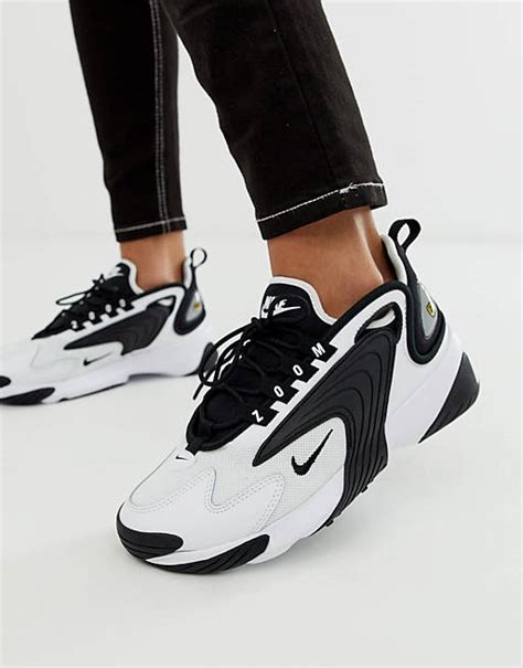 nike zoom 2k sneaker in weiß und schwarz|Nike Zoom 2k style.